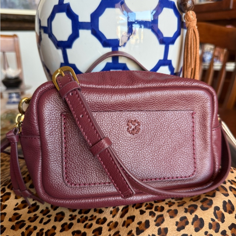 NEW ‘Lucky Brand’ Bag in Genuine Leather that can be carried two different ways